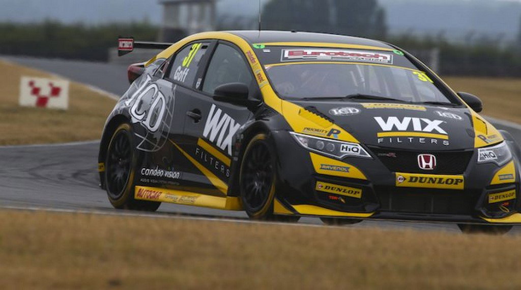 PCCGB Snetterton: Ellinas storms to Snetterton pole